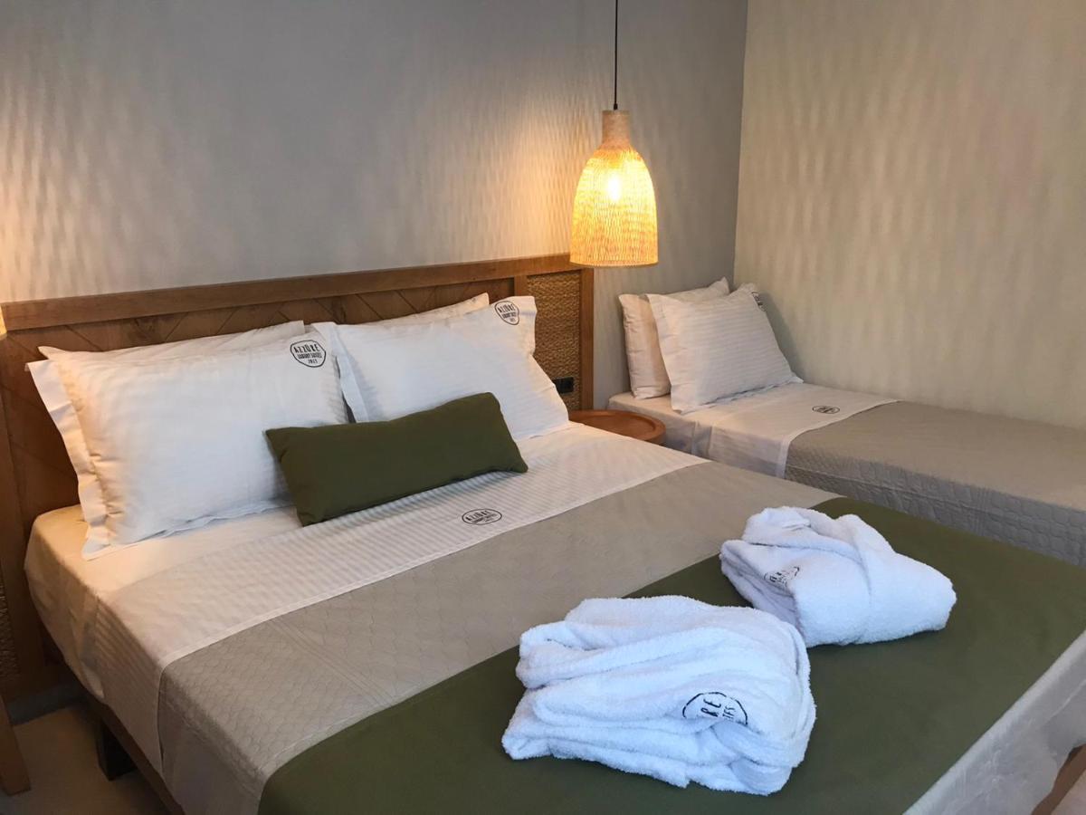 Azzure Luxury Suites Potos Eksteriør billede