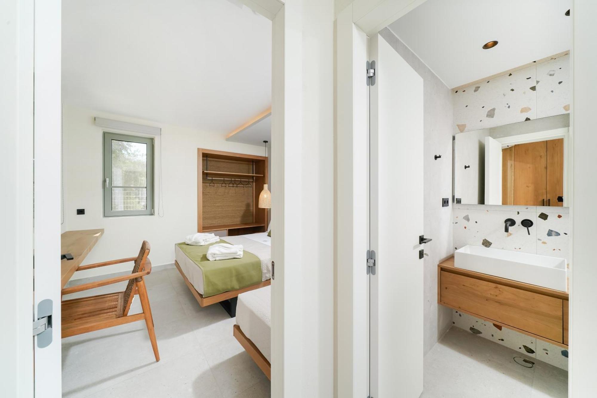 Azzure Luxury Suites Potos Eksteriør billede