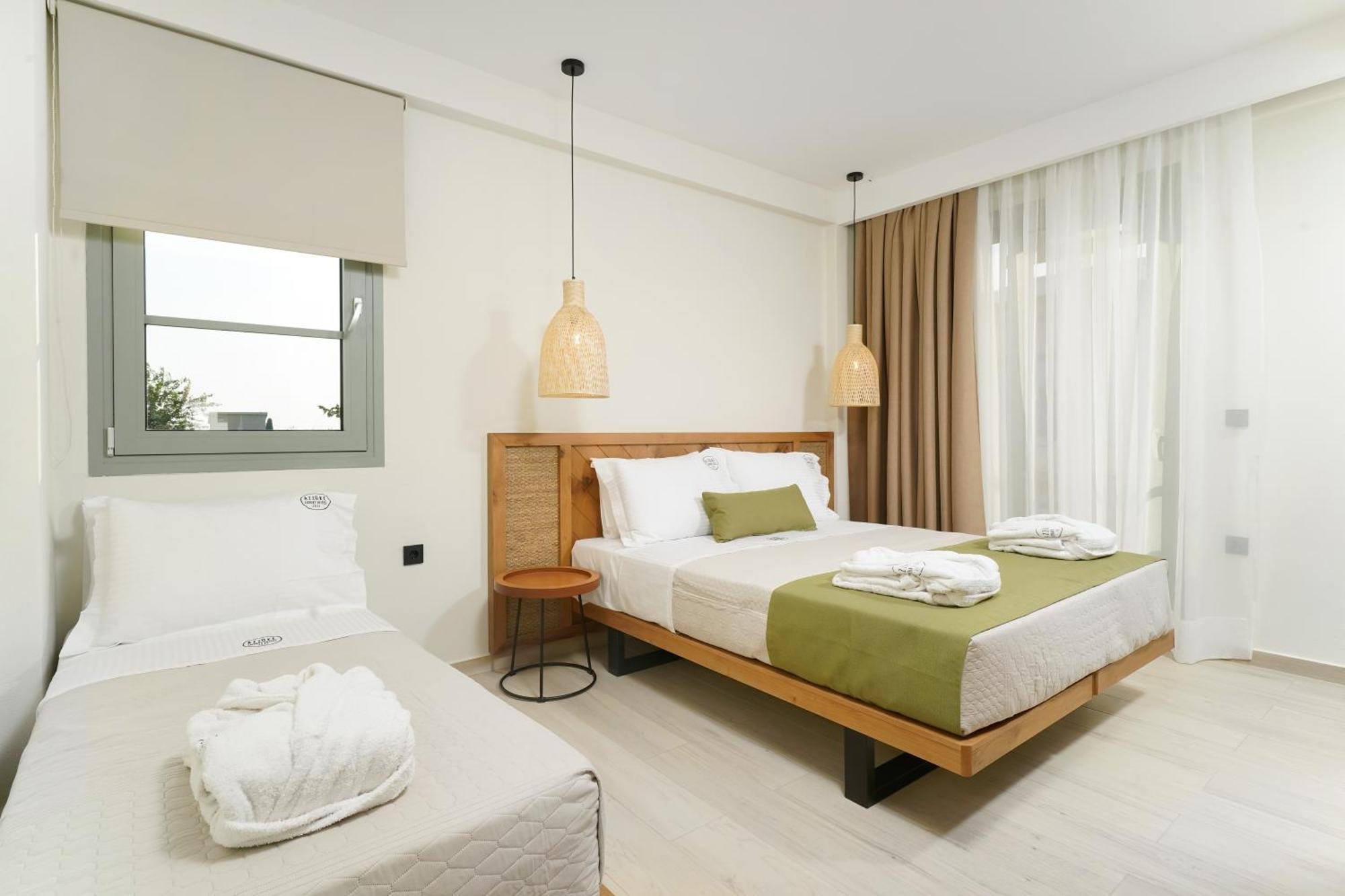 Azzure Luxury Suites Potos Eksteriør billede