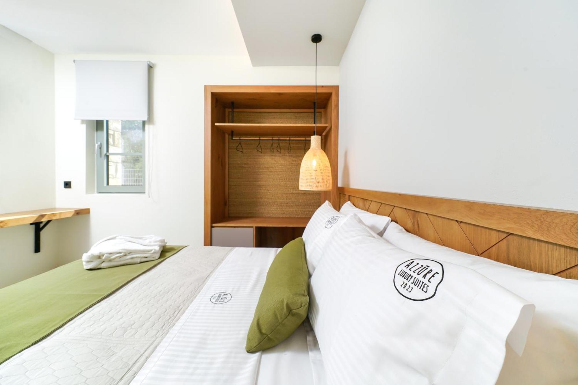 Azzure Luxury Suites Potos Eksteriør billede